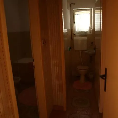 Guest House Brodarica * بروداريكا