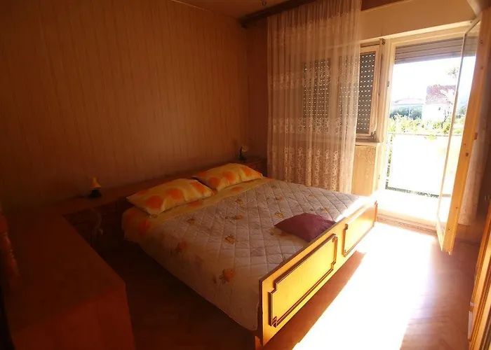 Guest House Brodarica