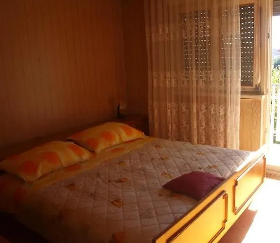 Casa de hóspedes Guest House Brodarica *