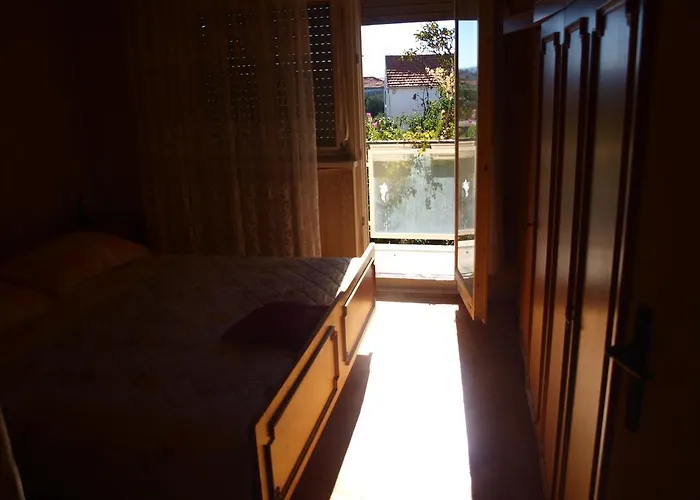 Guest House Brodarica